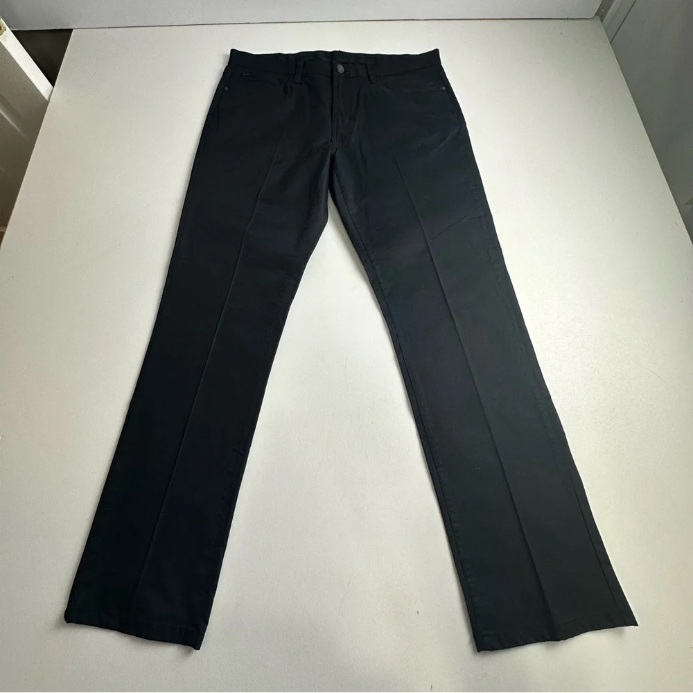 English laundry men size 36/32 straight leg flat front pants, black color (NWOT)